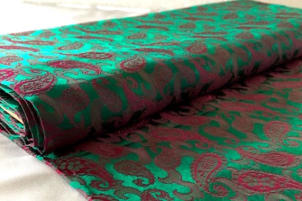 PINK GREEN PAISLEY Seidenjacquard aus Vietnam